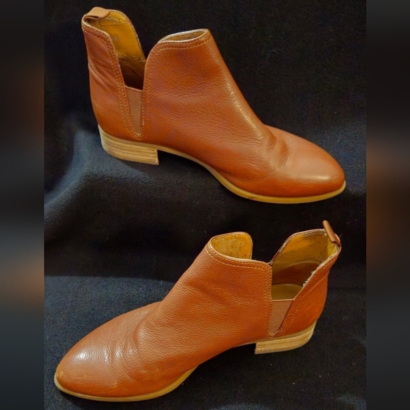 Nine West Shoes - Nine West Tan Ankle Booties - Size 7M